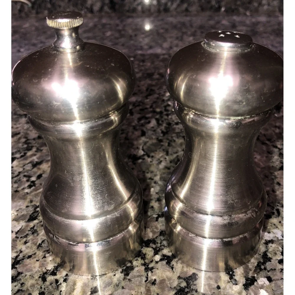 Vintage Olde Thomson Salt And Pepper Shaker Carbon Steel/Plastic 4x2